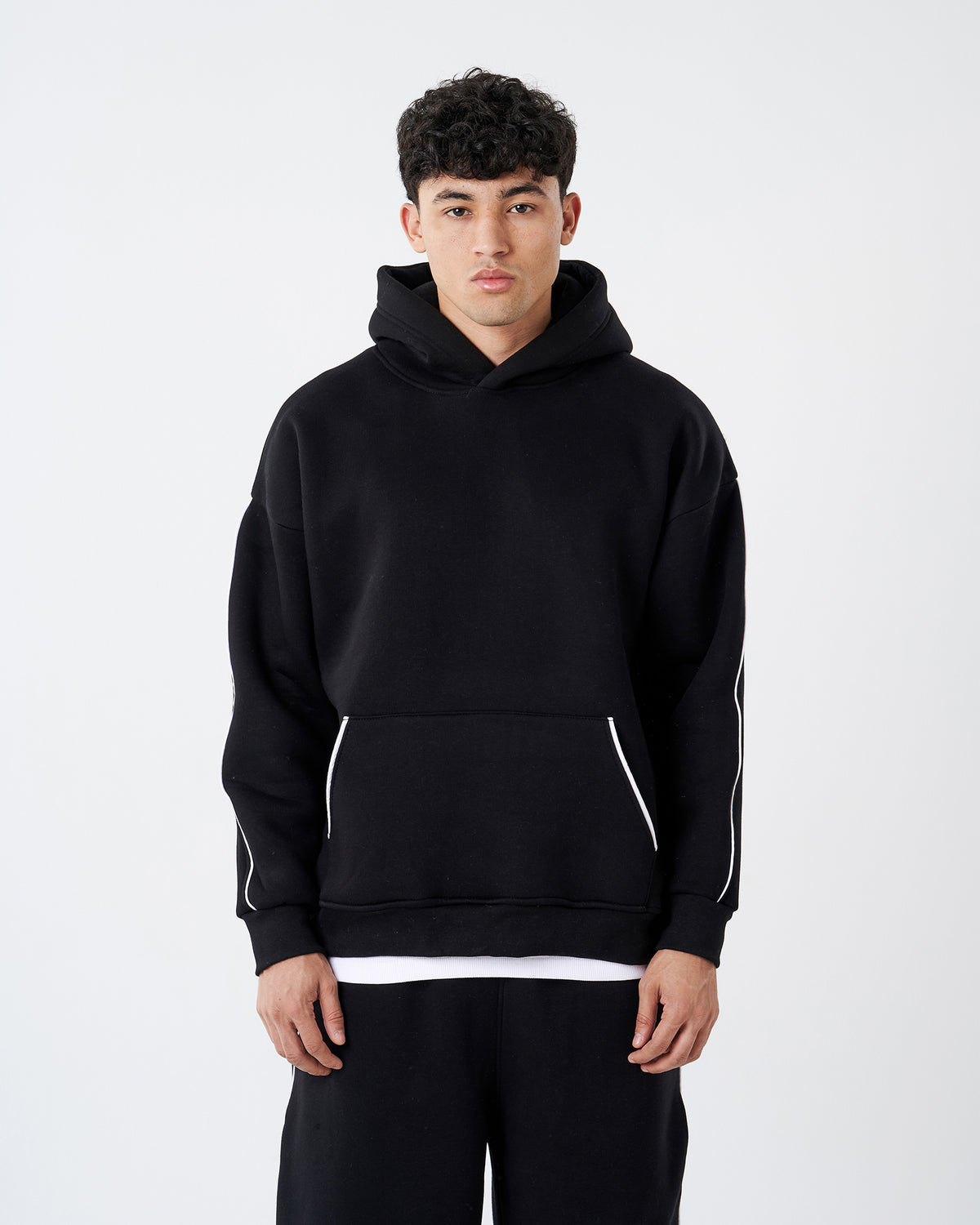 BLACK HOODIE SINGLE STRIPE SWEATSHIRT