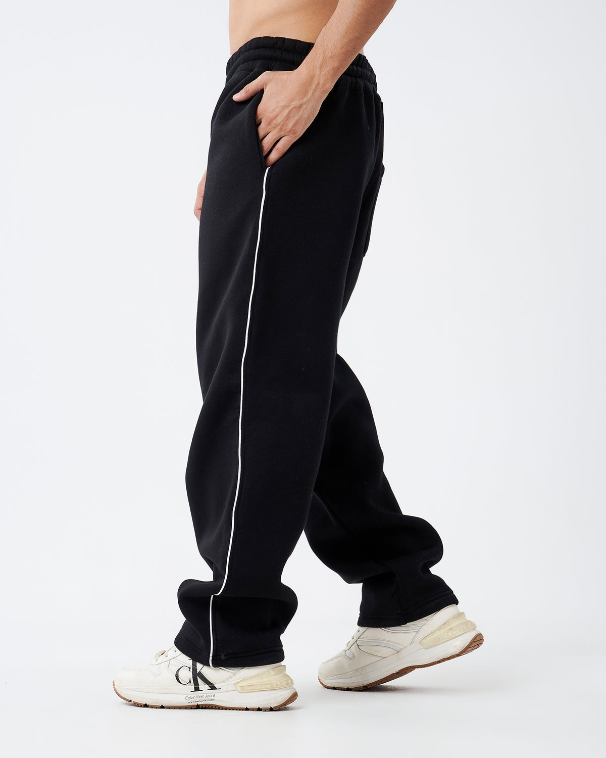 Black single Stripe Straight Sweatpants