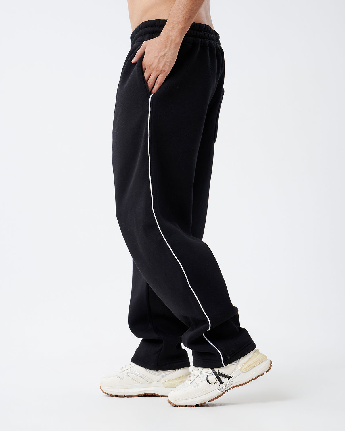 Black single Stripe Straight Sweatpants