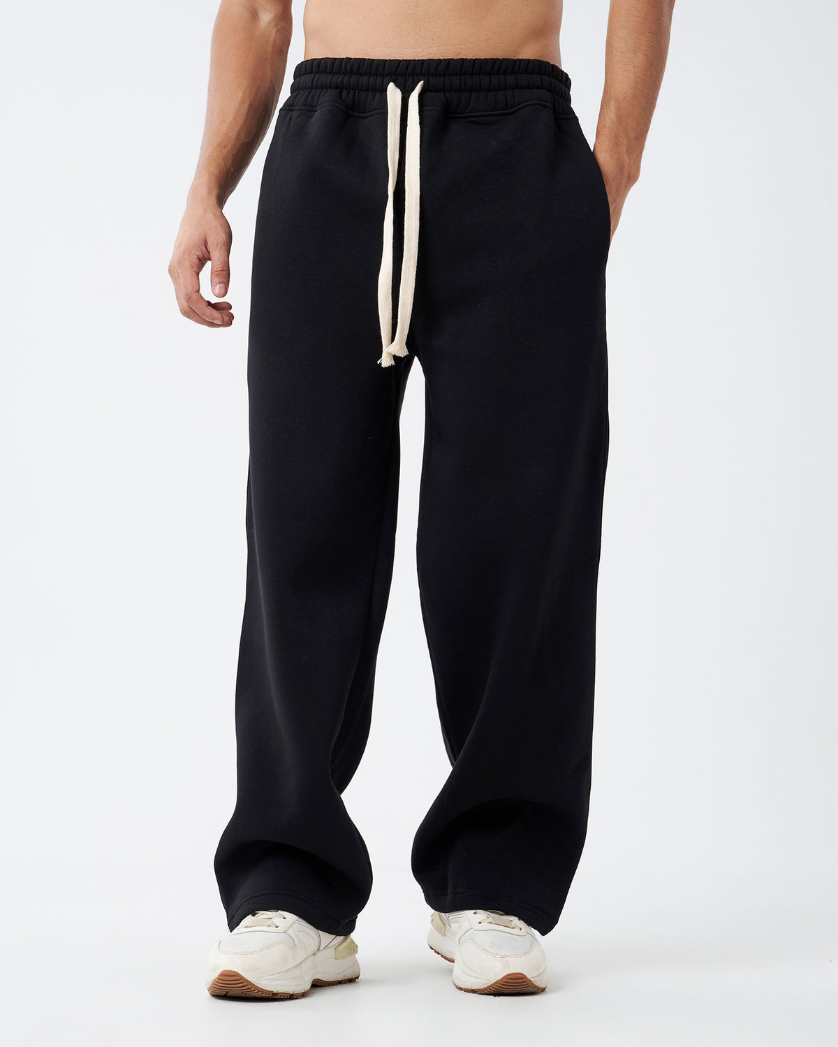 black bagy sweatpants