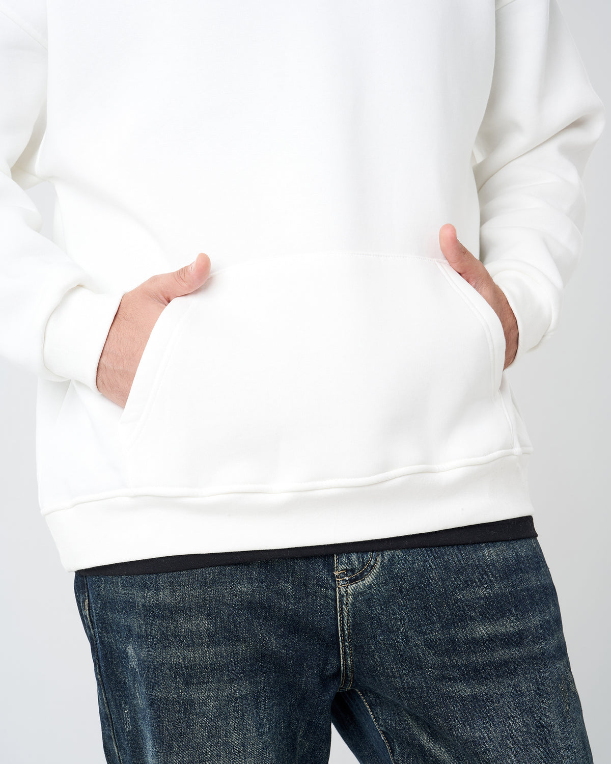 WHITE HOODIE SWEATSHIRT