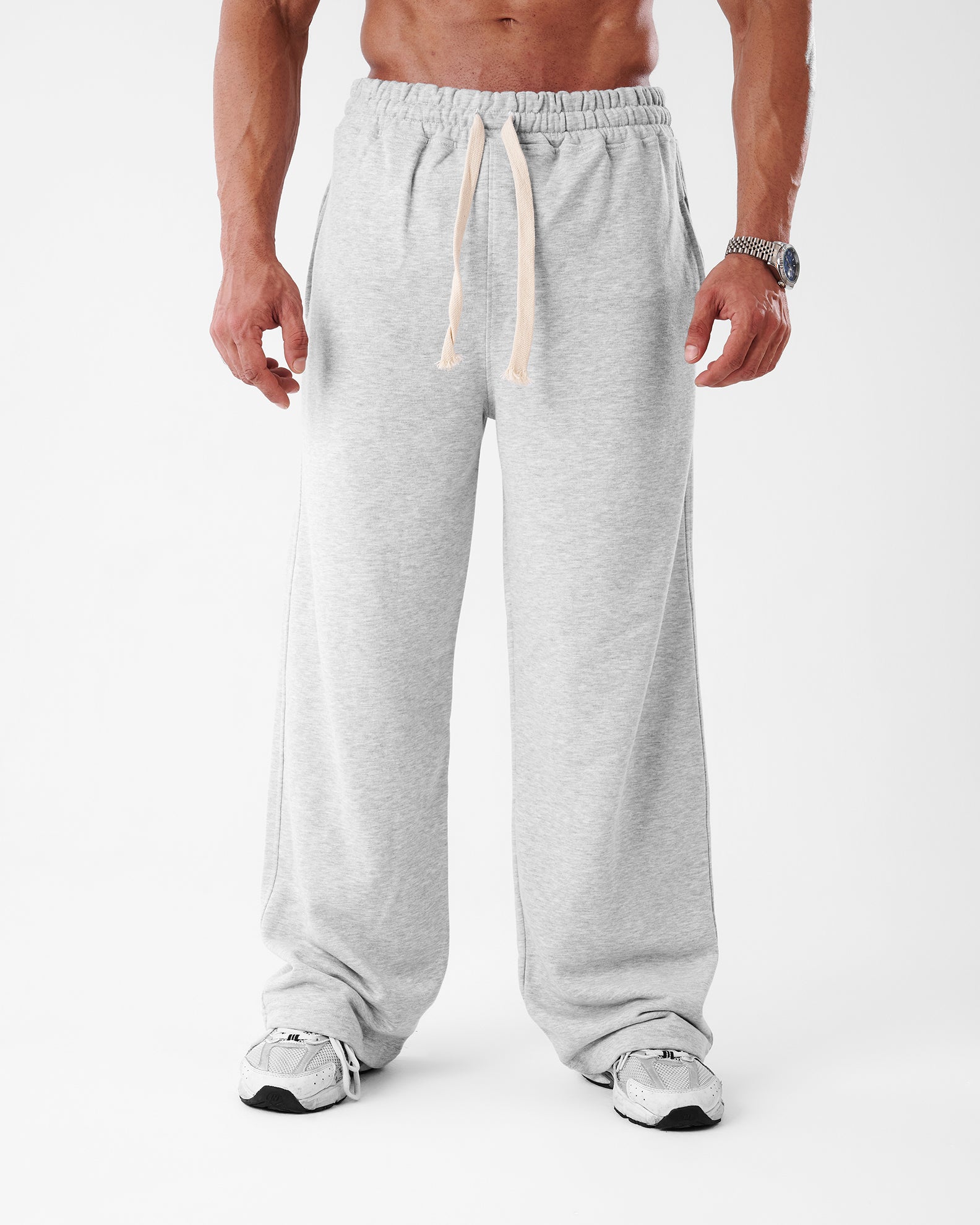 gray bagy sweatpants