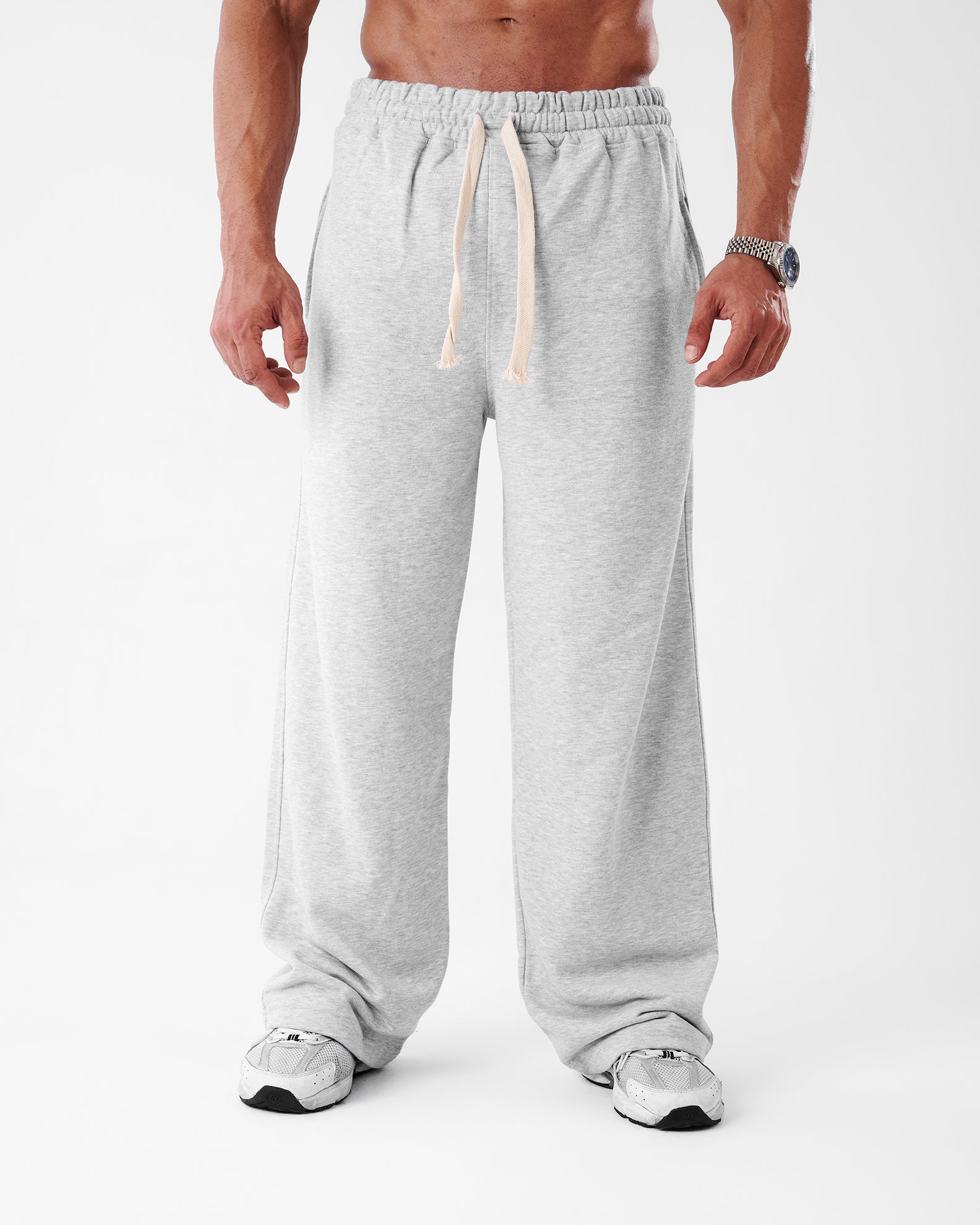 gray bagy sweatpants