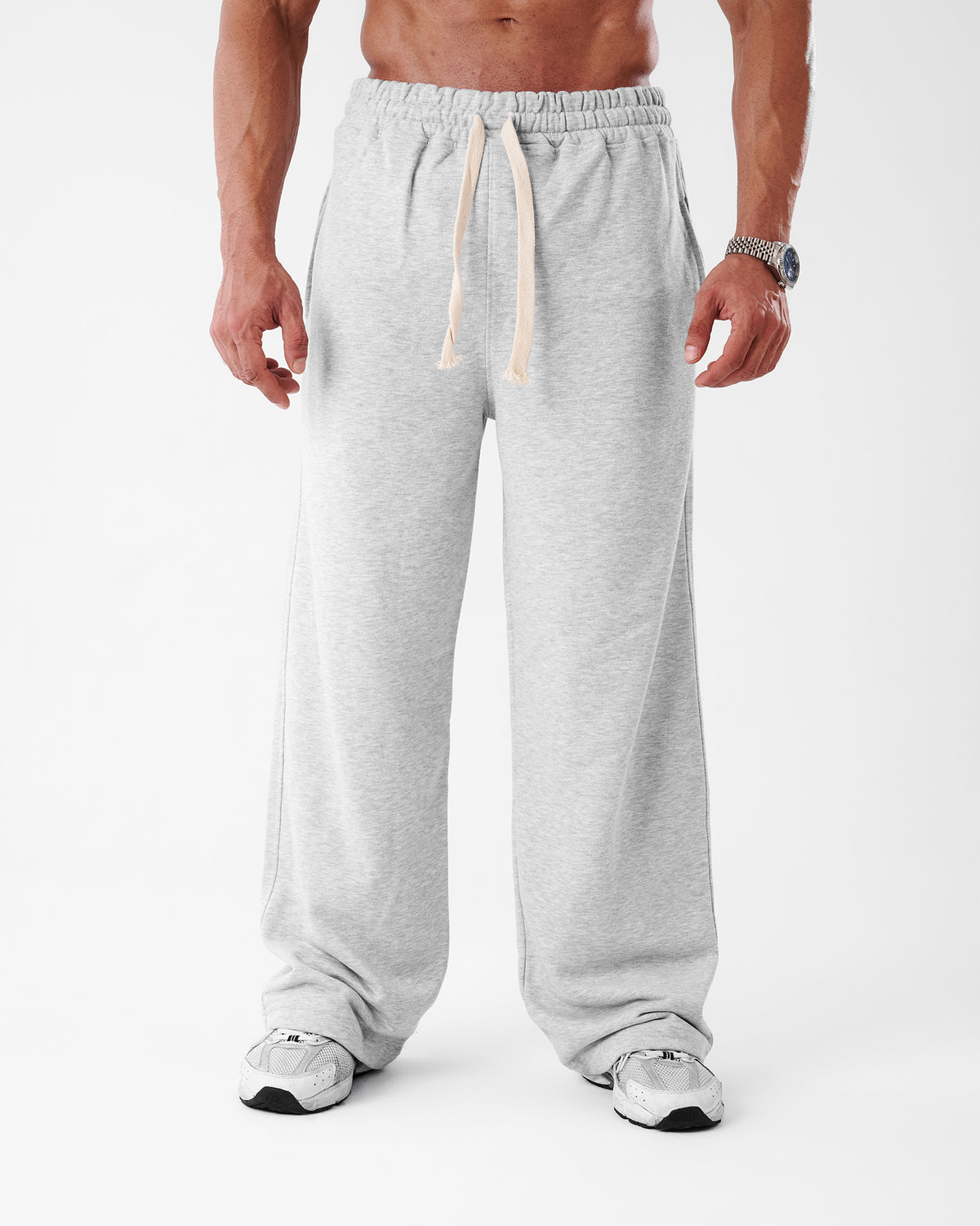 gray bagy sweatpants