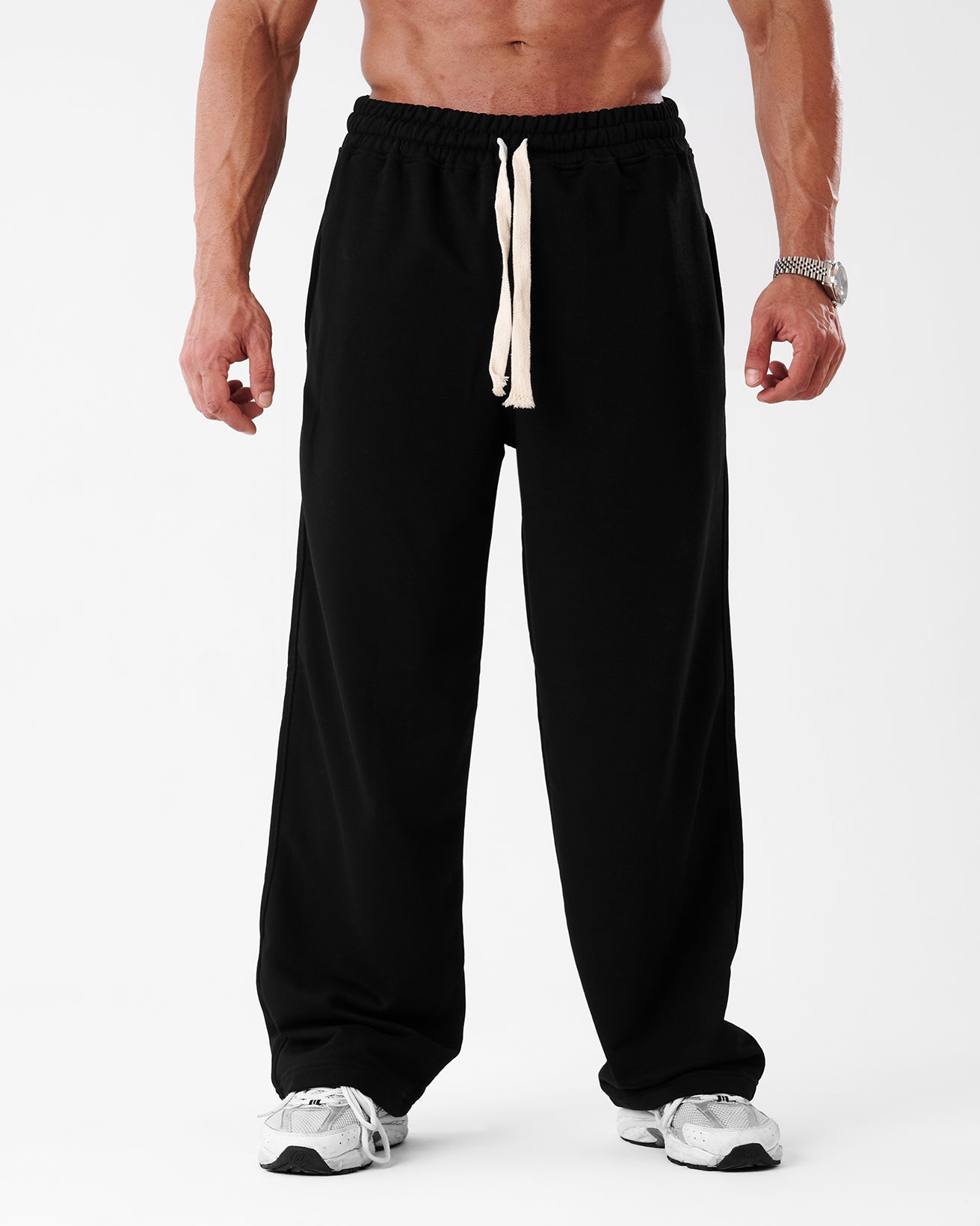 black bagy sweatpants