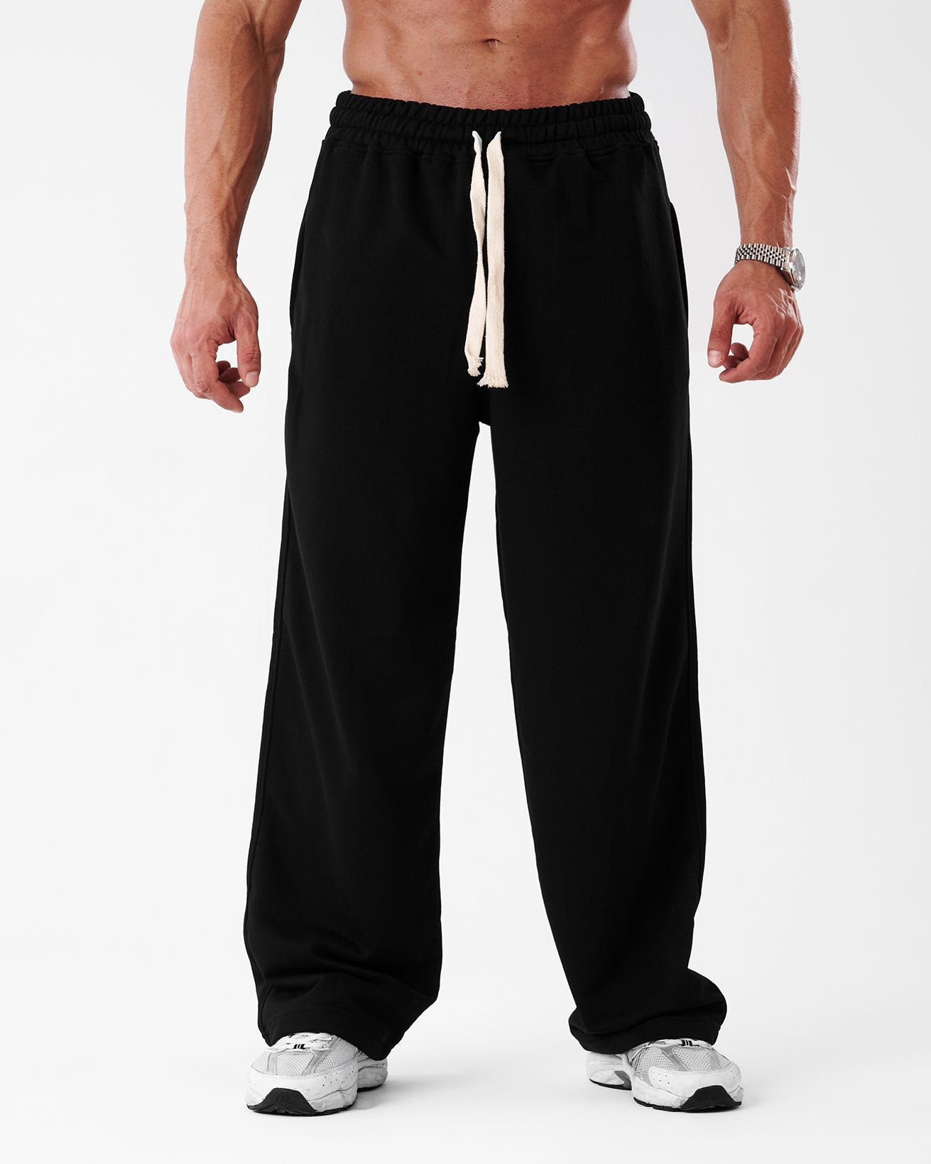 black bagy sweatpants