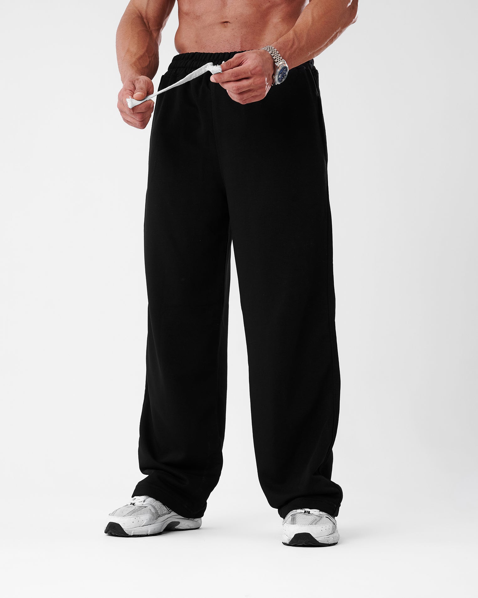 black bagy sweatpants