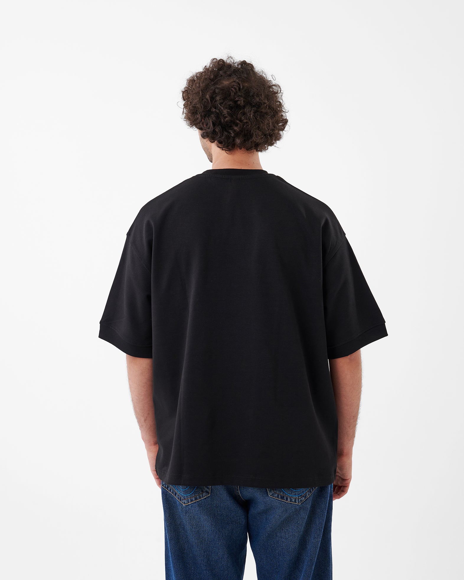 BLACK T-SHIRT OVERSIZED