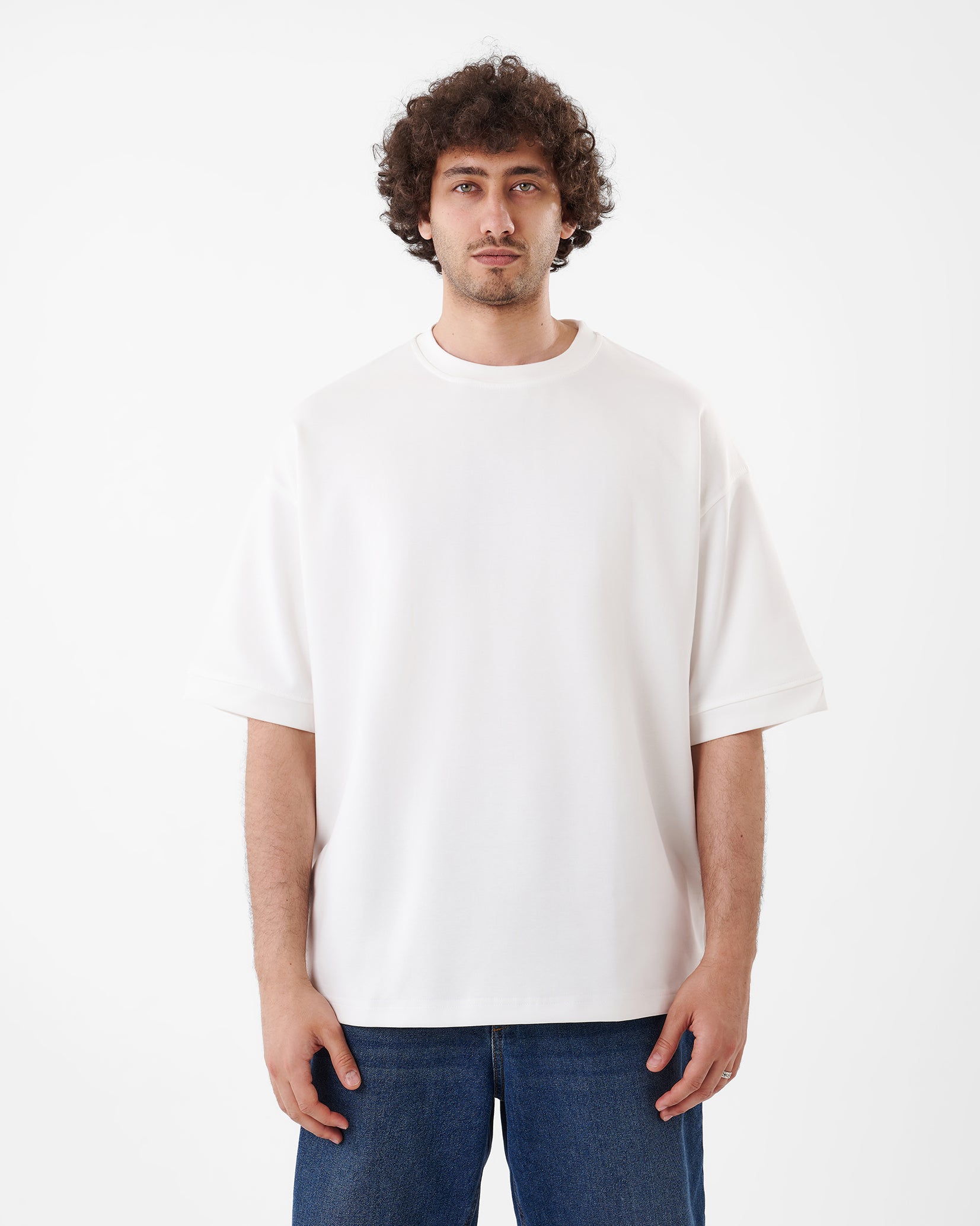 WHITE T-SHIRT OVERSIZED