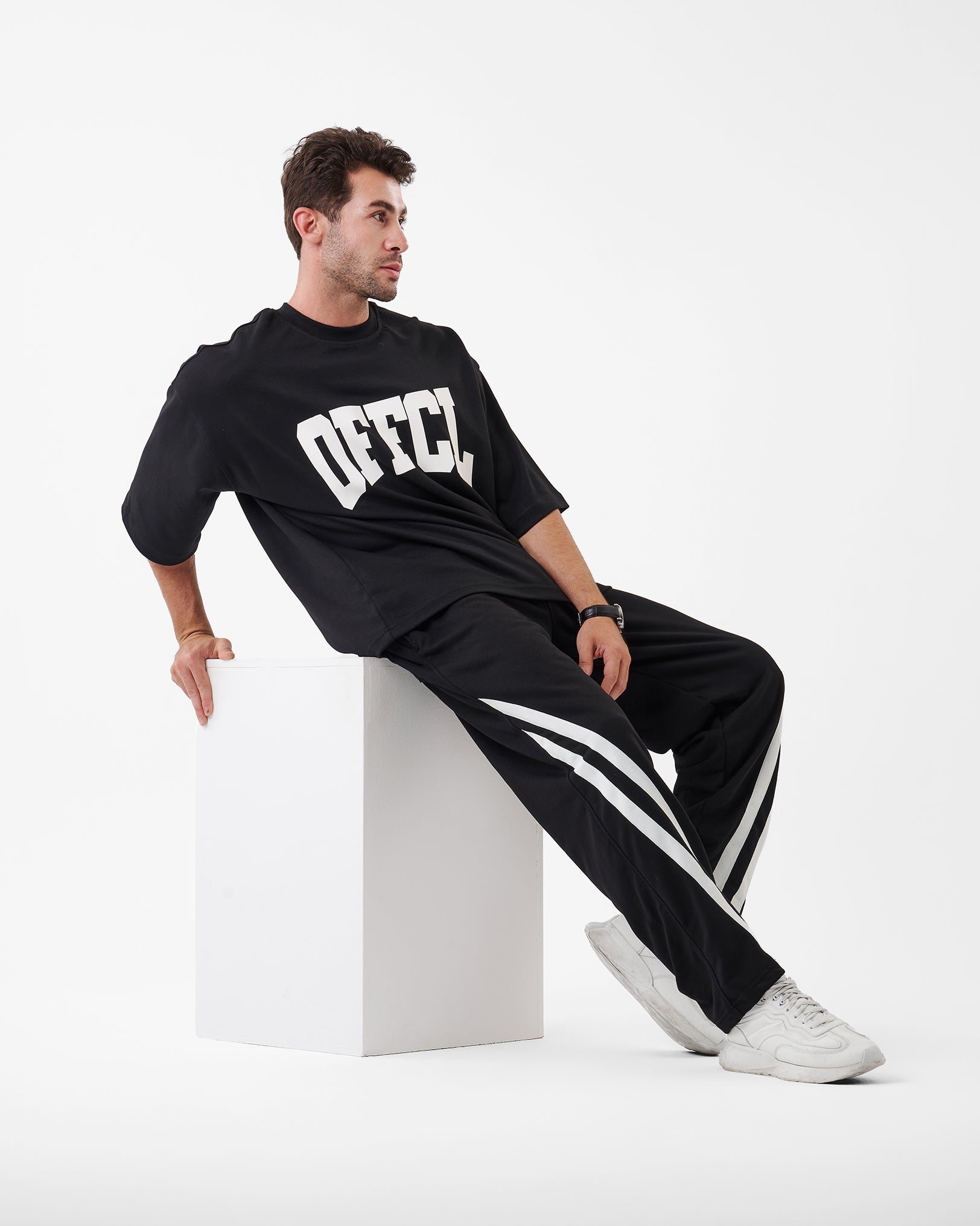 BLACK PRINTED OFFCL T-SHIRT OVERSIZED