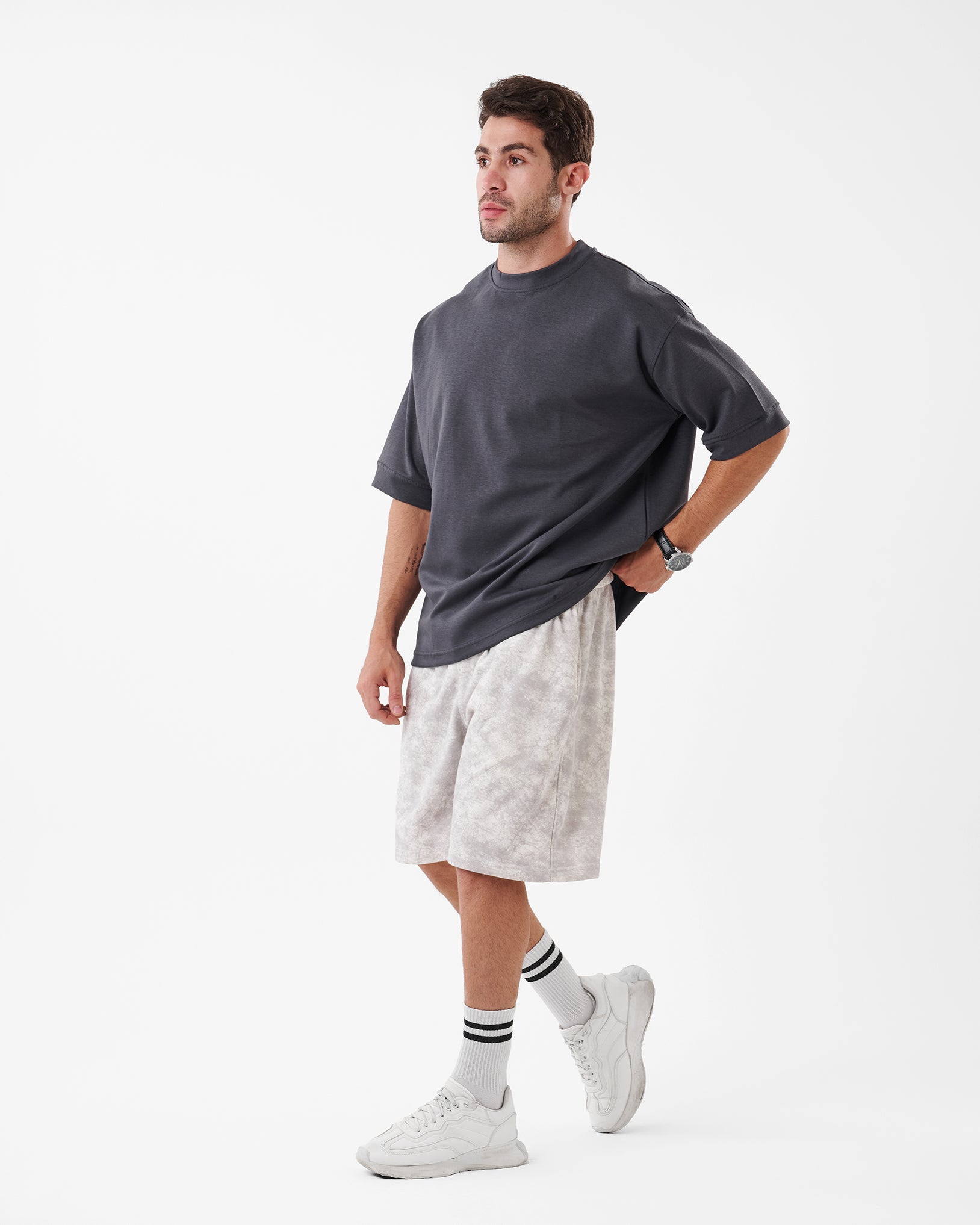 DARK GRAY T-SHIRT OVERSIZED