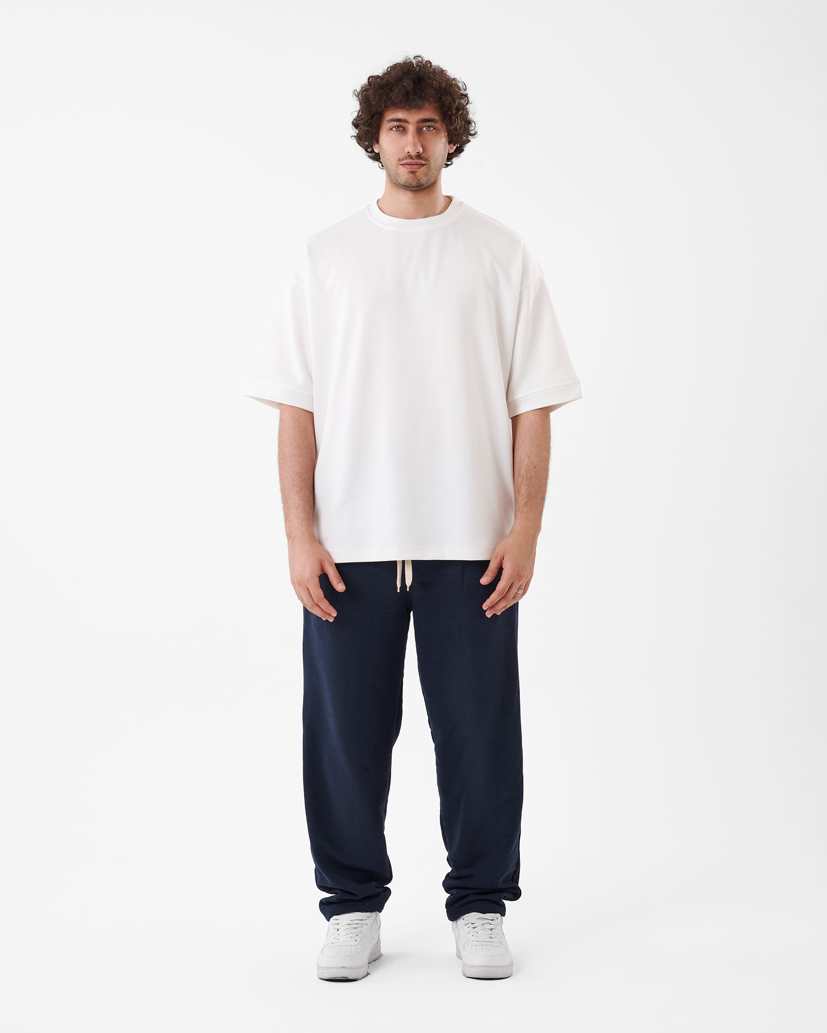 WHITE T-SHIRT OVERSIZED