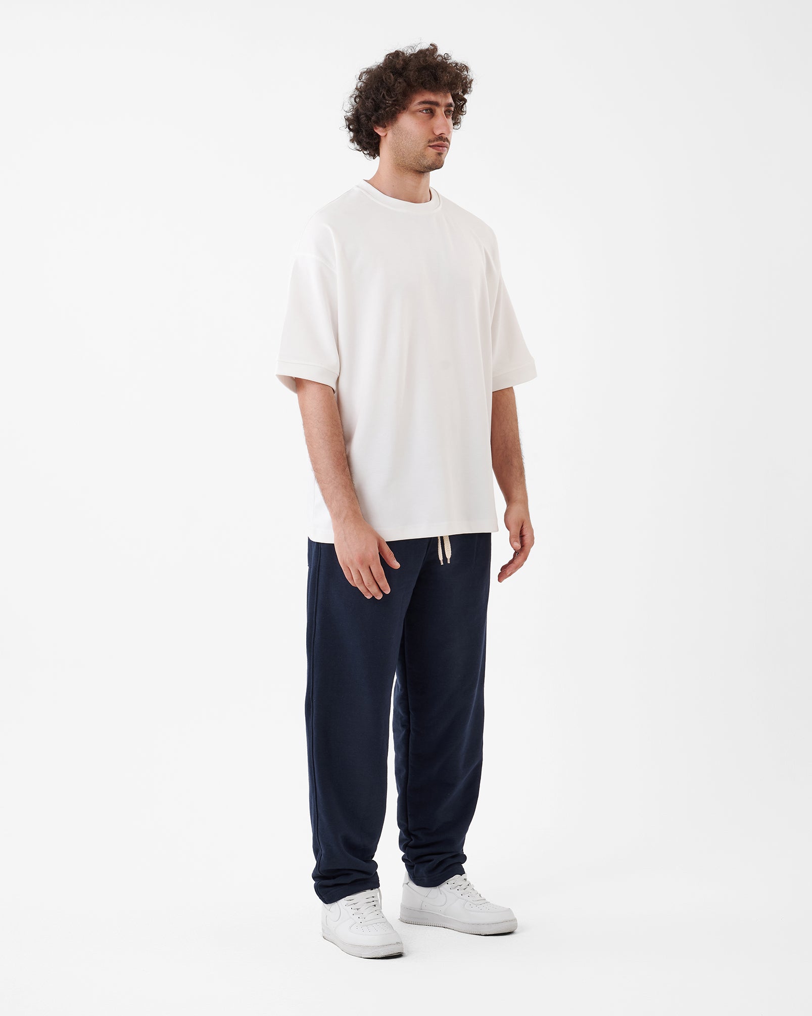 WHITE T-SHIRT OVERSIZED