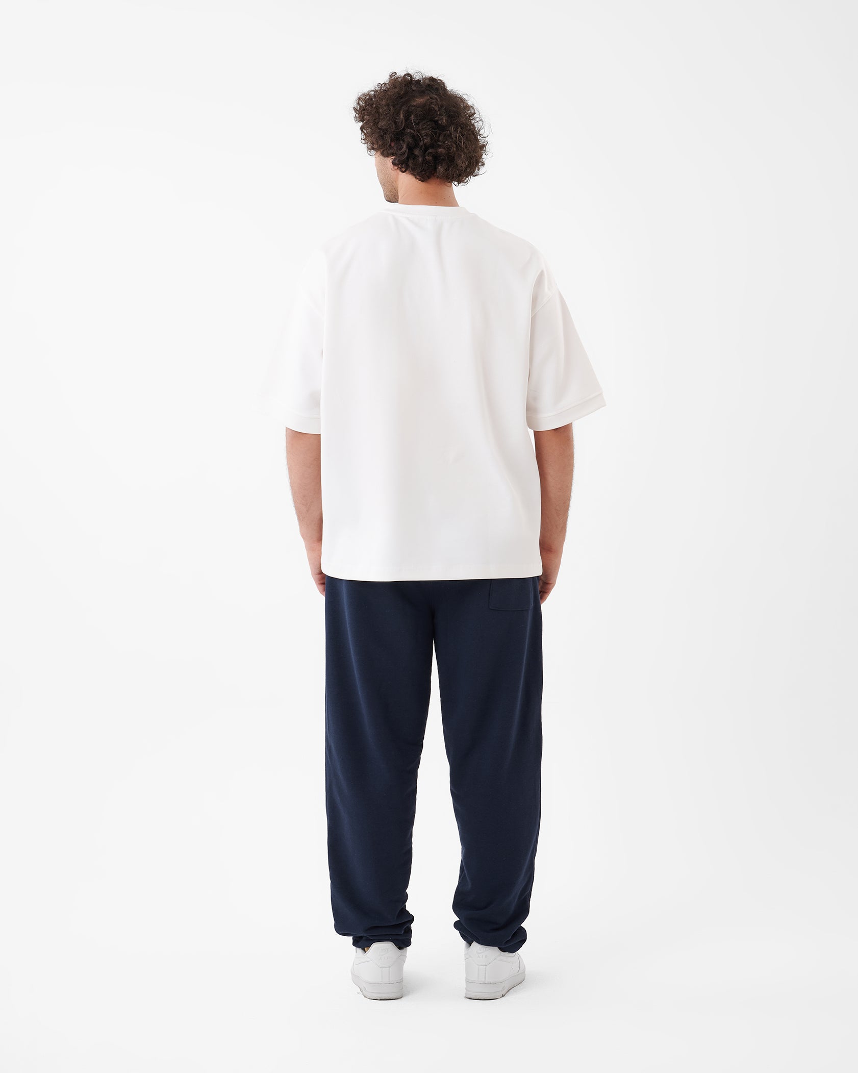 WHITE T-SHIRT OVERSIZED